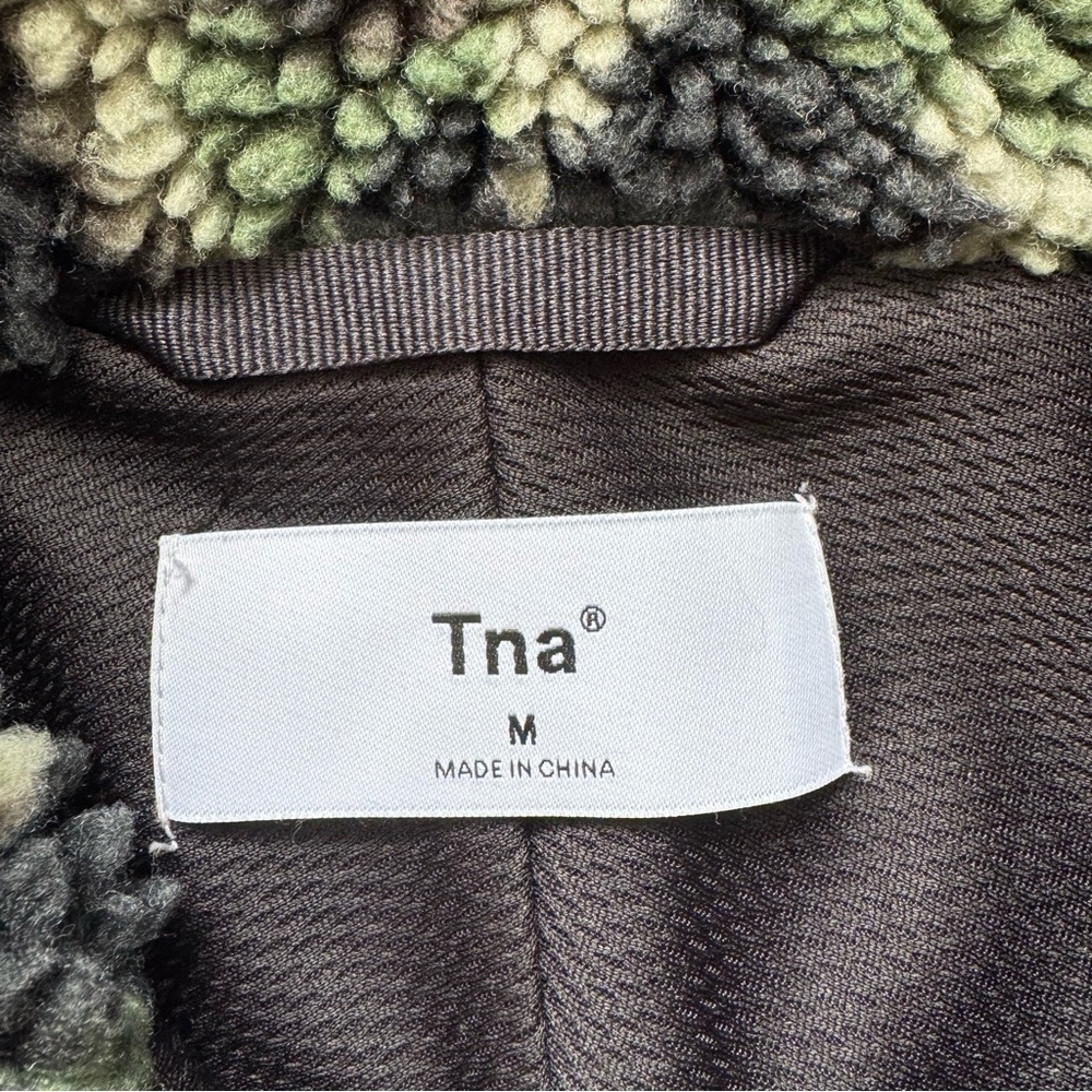 Aritzia TNA Half Zip Rush Polar Fleece Pullover Jacket Green Print Medium - Picture 5 of 12